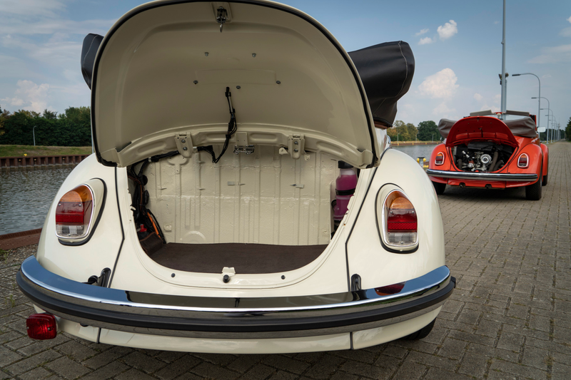 Illustration for article titled Volkswagen Will Now Convert Classic Beetles To Electric Power Which Is Maybe Even Better Than A New EV Beetle